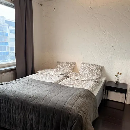 Persoonallinen Kaksio Keskustan Vierestae *