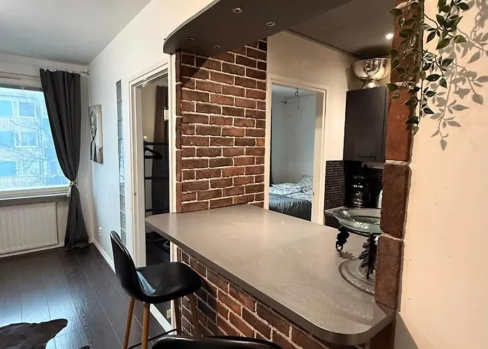 Persoonallinen Kaksio Keskustan Vierestae *